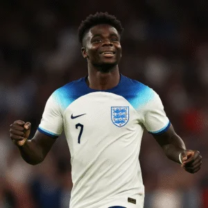 Bukayo Saka rompe récord histórico con Inglaterra vistiendo los colores del Arsenal