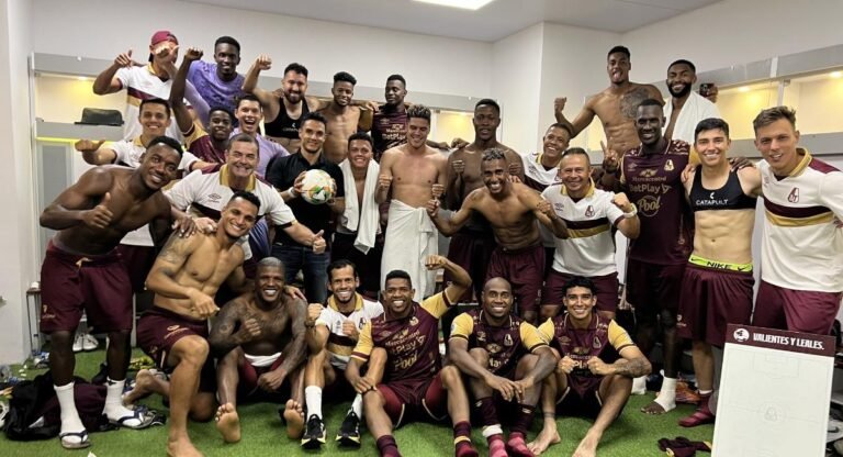 la-curiosa-celebracion-de-plantilla-del-tolima-tras-asegurar-final-de-liga-betpay-1313968